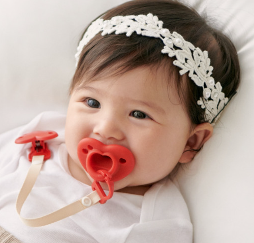 TGM silicone heart integrated soother pacifier