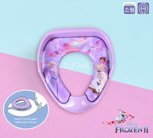 Load image into Gallery viewer, Đệm lót toilet cho bé Frozen 2 Chính hãng Hàn Quốc | Seoulpapa